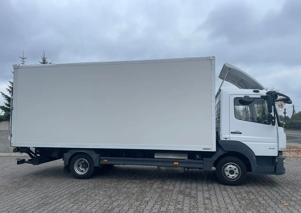 Mercedes-Benz ATEGO 816 DMC 8600 kg - Вантажівка з закритим кузовом: фото 4 Mercedes-Benz ATEGO 816 DMC 8600 kg - Вантажівка з закритим кузовом: фото 4