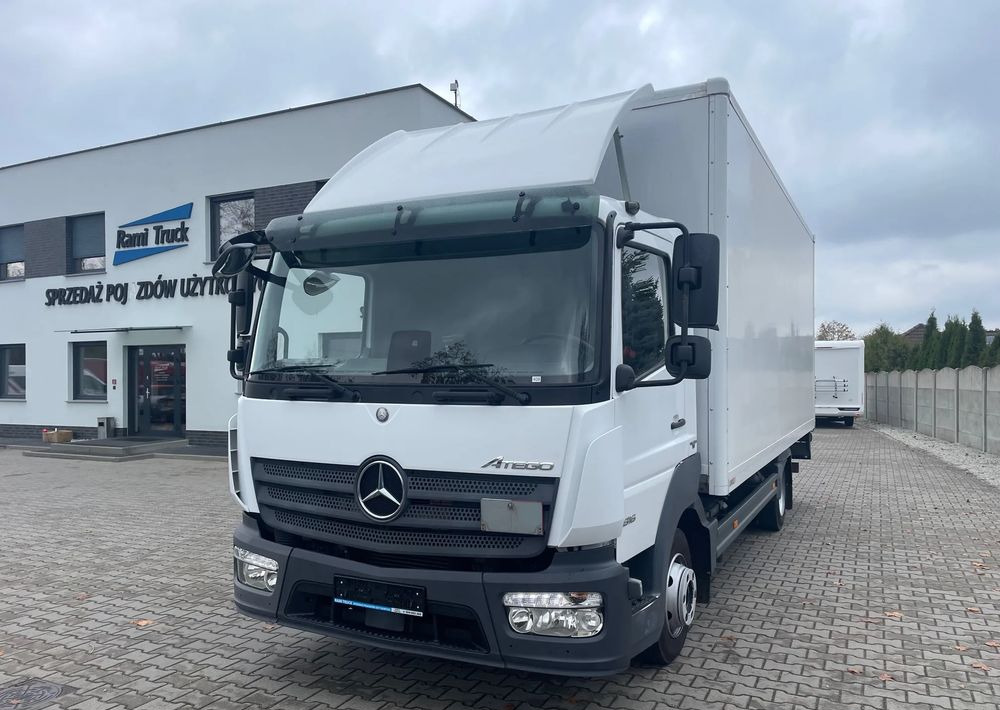Mercedes-Benz ATEGO 816 DMC 8600 kg - Вантажівка з закритим кузовом: фото 2 Mercedes-Benz ATEGO 816 DMC 8600 kg - Вантажівка з закритим кузовом: фото 2
