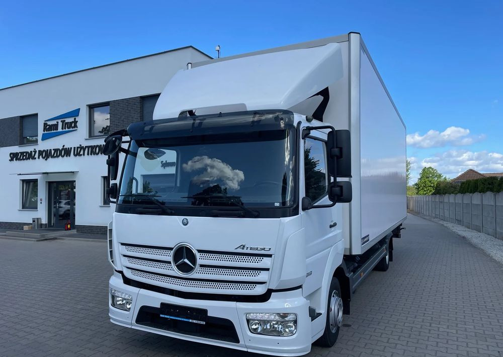 Mercedes-Benz ATEGO 818, IZOTERMA OGRZEWANA! - Вантажівка з закритим кузовом: фото 1 Mercedes-Benz ATEGO 818, IZOTERMA OGRZEWANA! - Вантажівка з закритим кузовом: фото 1