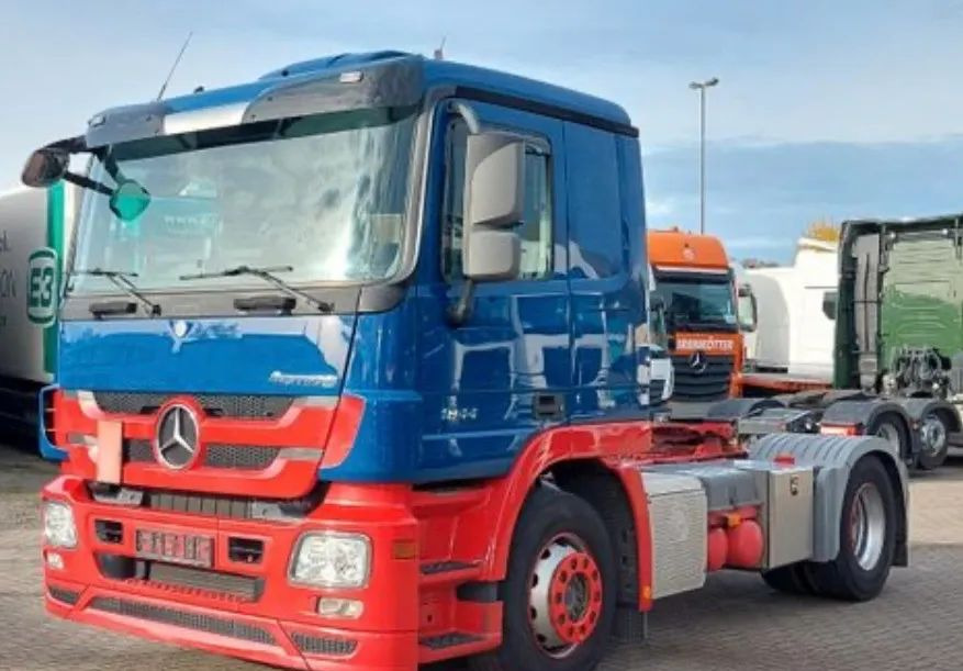 Mercedes-Benz ACTROS 1844 MP3 Przebieg 372 tyś km! , ADR, EX/II - EX/III - FL - AT - OX - Тягач: фото 1 Mercedes-Benz ACTROS 1844 MP3 Przebieg 372 tyś km! , ADR, EX/II - EX/III - FL - AT - OX - Тягач: фото 1