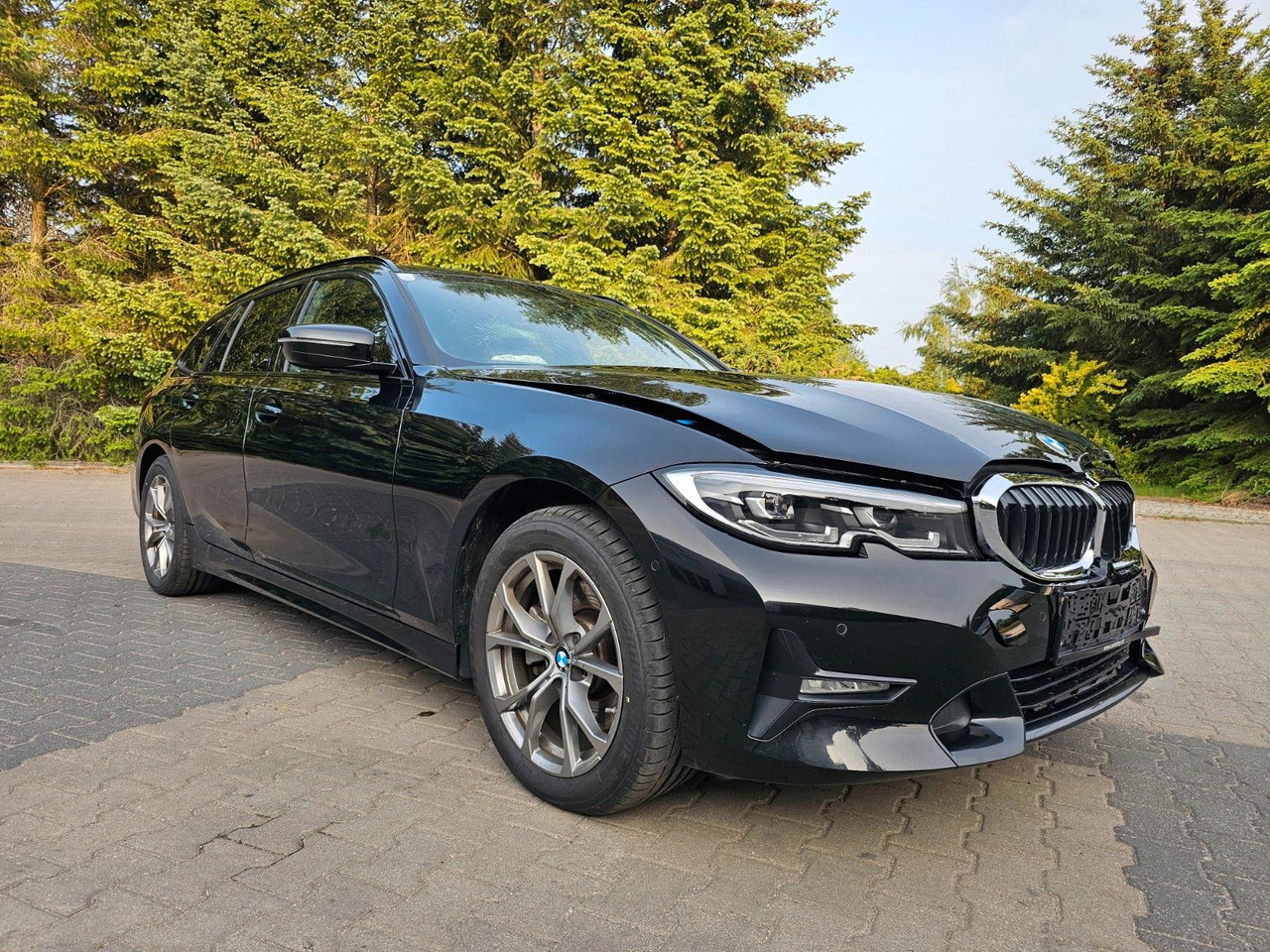 BMW 320e xDrive Touring Sport Automatic Sehr gepfleg - Легковий автомобіль: фото 1 BMW 320e xDrive Touring Sport Automatic Sehr gepfleg - Легковий автомобіль: фото 1