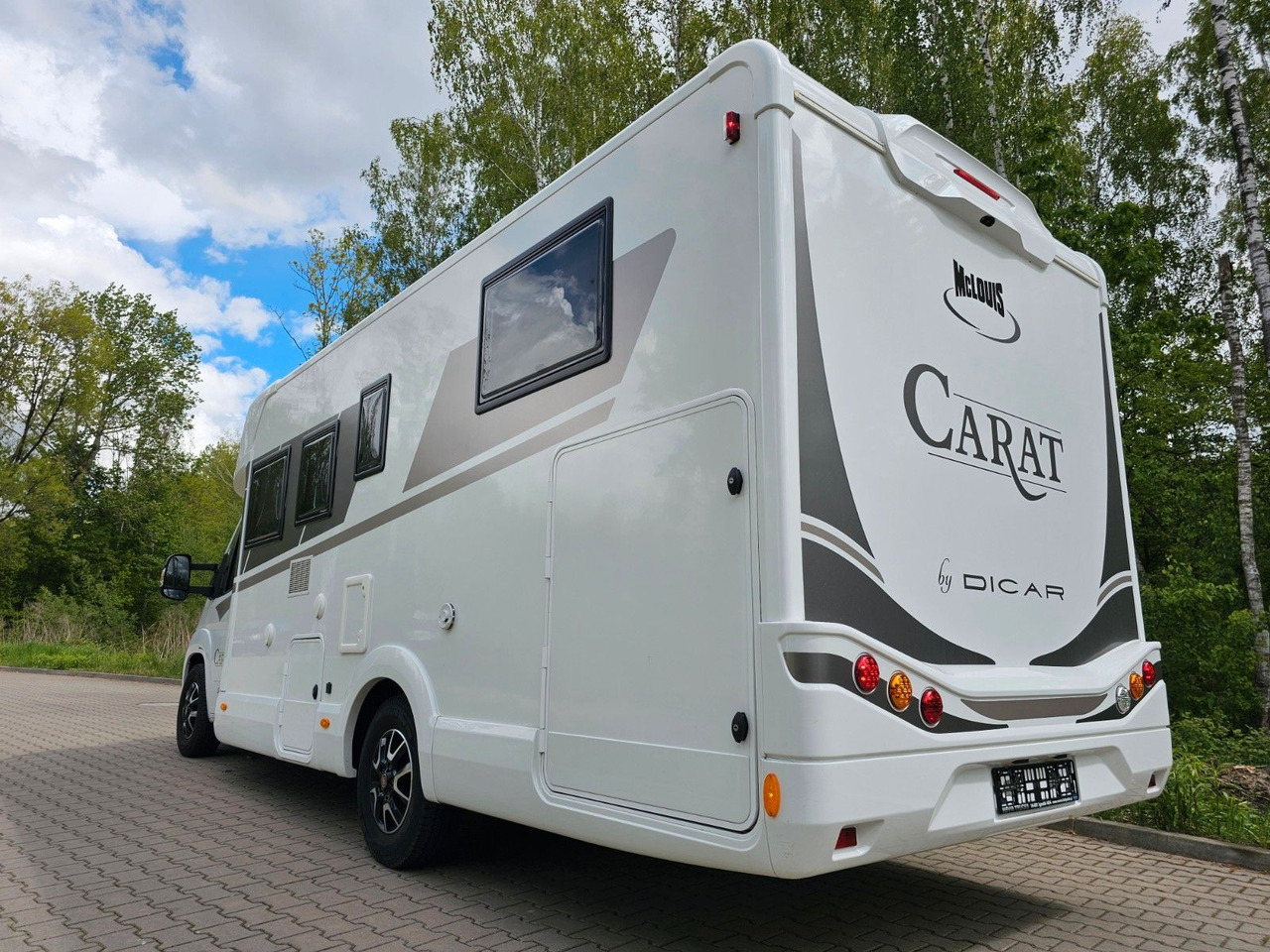 McLouis CARAT 470 4xBett Winter Volausstattung Leder - Напівінтегрований автобудинок: фото 3 McLouis CARAT 470 4xBett Winter Volausstattung Leder - Напівінтегрований автобудинок: фото 3