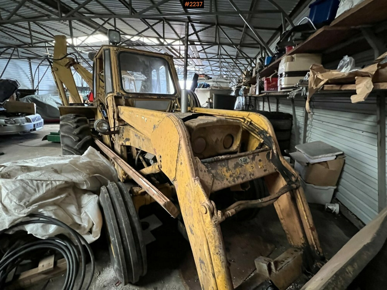 Backhoe loader- MASSEY-FERGUSON 203 - Екскаватор-навантажувач: фото 1 Backhoe loader- MASSEY-FERGUSON 203 - Екскаватор-навантажувач: фото 1