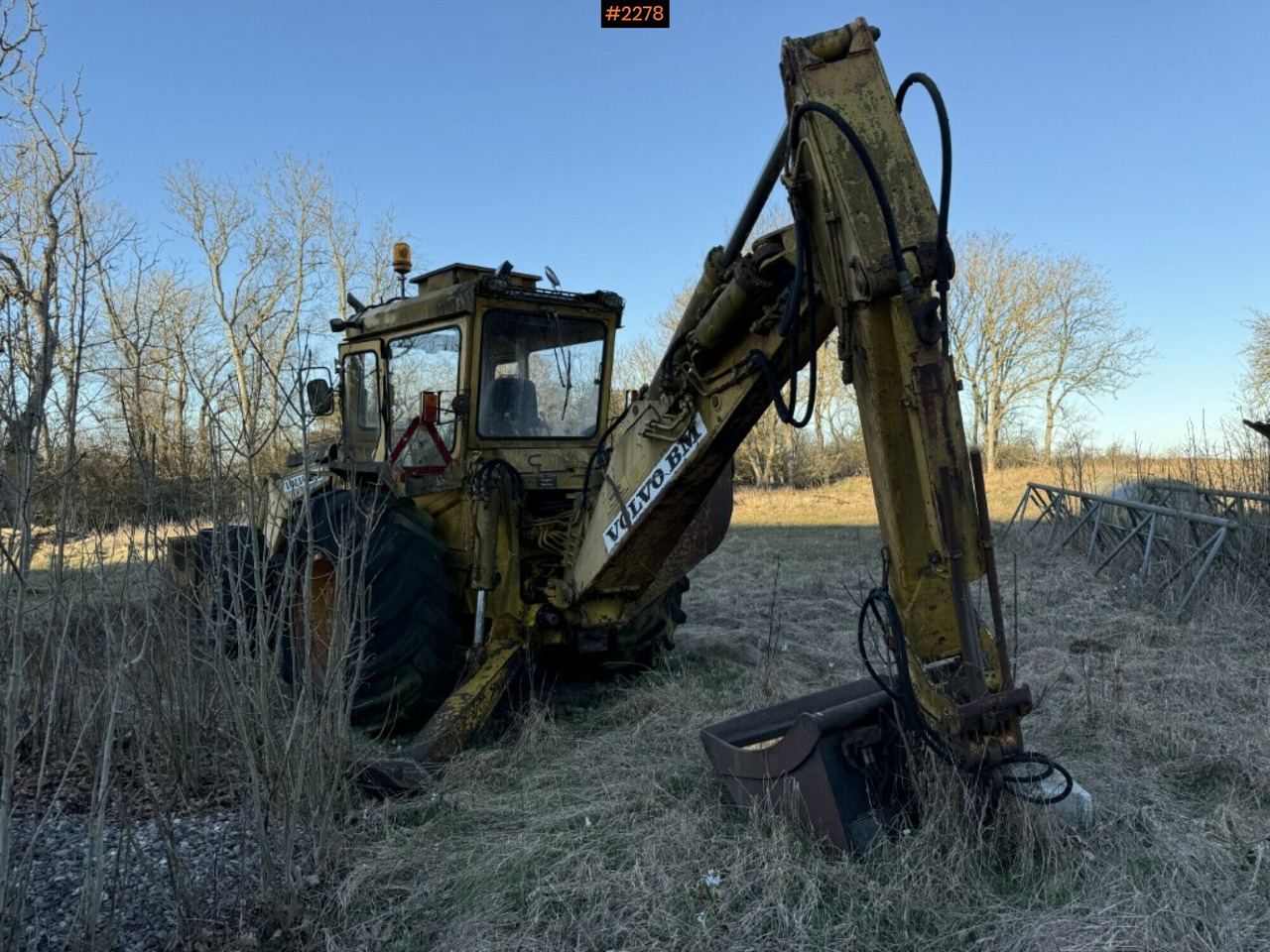 Backhoe loader Volvo BM 646 with attachments Repair object - Екскаватор-навантажувач: фото 5 Backhoe loader Volvo BM 646 with attachments Repair object - Екскаватор-навантажувач: фото 5