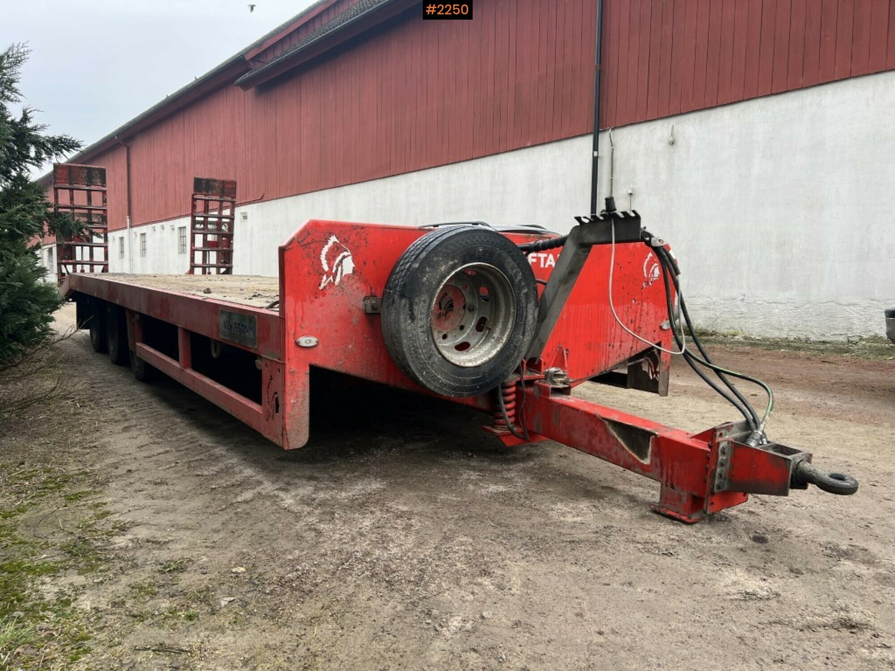 Machine trailer - Chieftain Trailers LTD - For tractor - Низькорамна платформа причіп: фото 2 Machine trailer - Chieftain Trailers LTD - For tractor - Низькорамна платформа причіп: фото 2