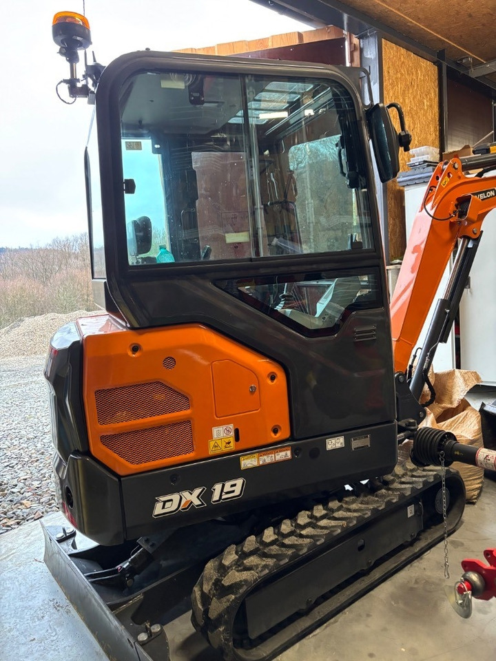 Develon DX 19 Z-7 - Міні-екскаватор: фото 1 Develon DX 19 Z-7 - Міні-екскаватор: фото 1