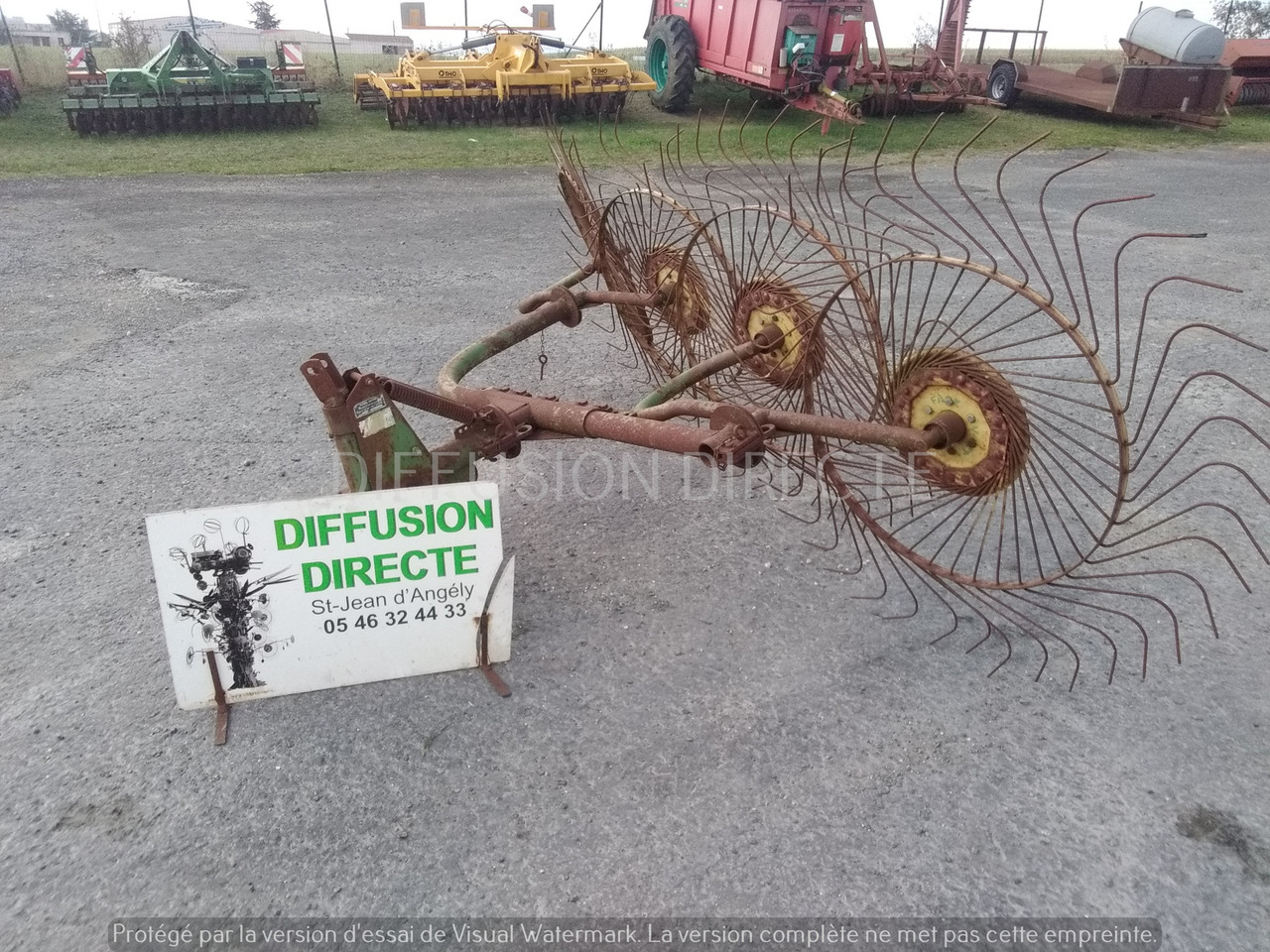 JOHN DEERE ANDAINEUR P 140 - Сіноворушилка: фото 1 JOHN DEERE ANDAINEUR P 140 - Сіноворушилка: фото 1