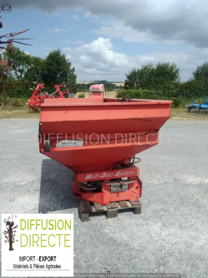 KUHN DISTRIBUTEUR D'ENGRAIS MDS 921 - Розкидач добрив: фото 1 KUHN DISTRIBUTEUR D'ENGRAIS MDS 921 - Розкидач добрив: фото 1