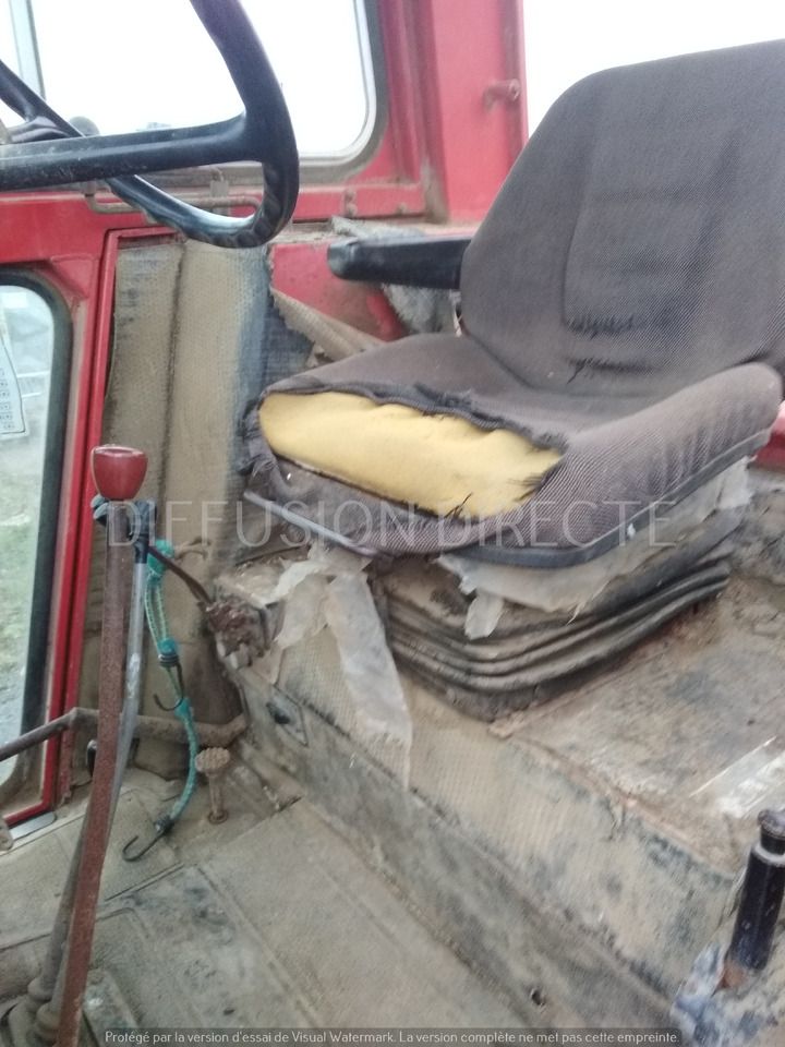 MASSEY FERGUSON TRACTEUR AGRICOLE 590 8 S - Трактор: фото 4 MASSEY FERGUSON TRACTEUR AGRICOLE 590 8 S - Трактор: фото 4