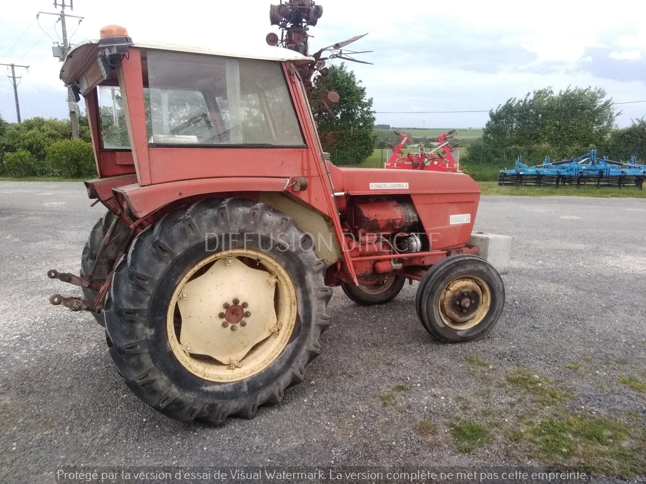 RENAULT TRACTEUR AGRICOLE 56 - Трактор: фото 3 RENAULT TRACTEUR AGRICOLE 56 - Трактор: фото 3