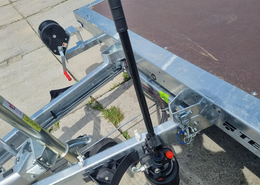 Новий Бортовий причіп/ Платформа TEMARED UNIVERSAL 5121/3 3.5T R10C SKLEJKA: фото 6 Новий Бортовий причіп/ Платформа TEMARED UNIVERSAL 5121/3 3.5T R10C SKLEJKA: фото 6