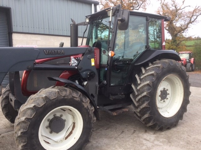 2016 Valtra A93, one local owner machine - Трактор: фото 1 2016 Valtra A93, one local owner machine - Трактор: фото 1