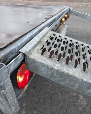 Бортовий причіп/ Платформа EduardP4 3000kg: фото 12 Бортовий причіп/ Платформа EduardP4 3000kg: фото 12