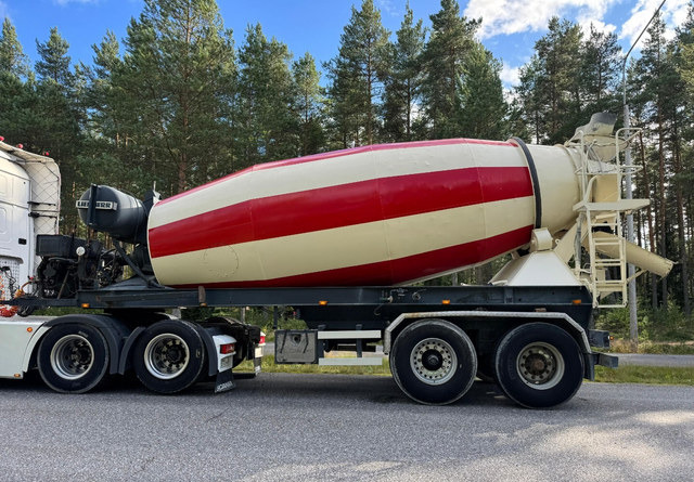 Liebherr12m3 Perävaunu - Напівпричіп бетонозмішувач: фото 1 Liebherr12m3 Perävaunu - Напівпричіп бетонозмішувач: фото 1