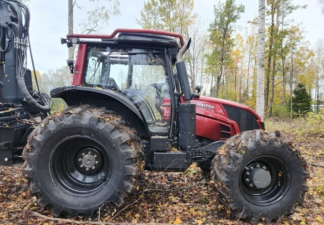 Лісозаготівельна техніка Valtra N123 + Kronos 140 4WDM + Cranab HC8: фото 8