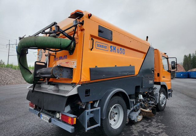 SchmidtSK650 Atego 85kmh/h - Підмітально-прибиральна машина: фото 5 SchmidtSK650 Atego 85kmh/h - Підмітально-прибиральна машина: фото 5