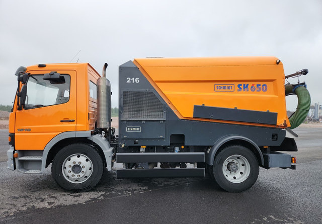 SchmidtSK650 Atego 85kmh/h - Підмітально-прибиральна машина: фото 2 SchmidtSK650 Atego 85kmh/h - Підмітально-прибиральна машина: фото 2