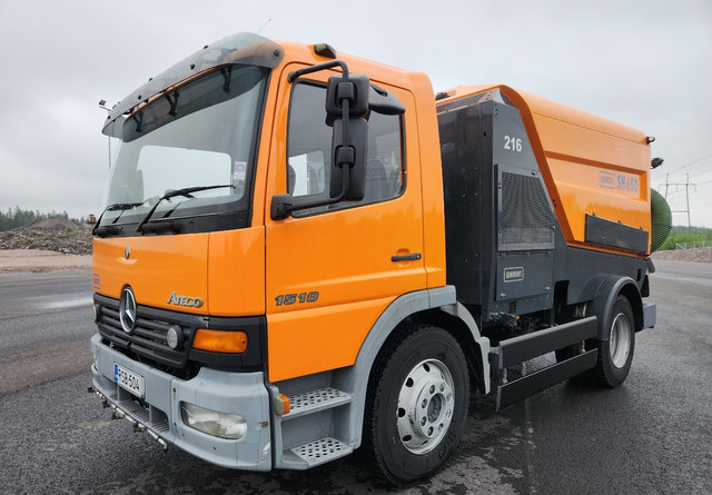 SchmidtSK650 Atego 85kmh/h - Підмітально-прибиральна машина: фото 1 SchmidtSK650 Atego 85kmh/h - Підмітально-прибиральна машина: фото 1
