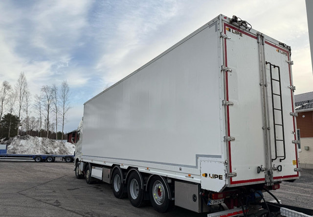 Volvo FH16 750 10x4 - Вантажівка з закритим кузовом: фото 3 Volvo FH16 750 10x4 - Вантажівка з закритим кузовом: фото 3