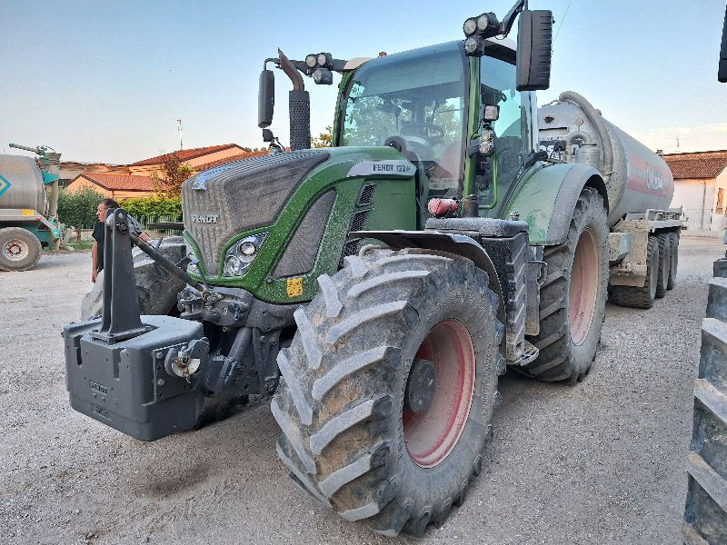 FENDT 720 VARIO - Трактор: фото 2 FENDT 720 VARIO - Трактор: фото 2