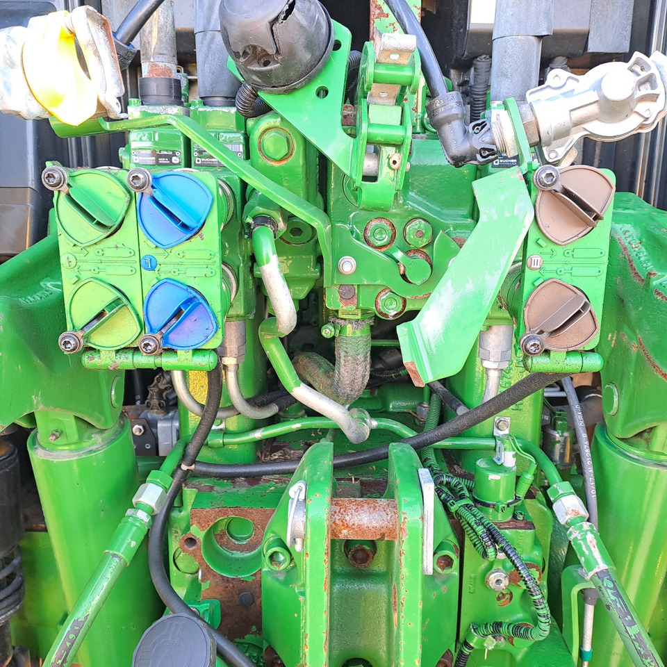 JOHN DEERE 6120 m - Трактор: фото 5 JOHN DEERE 6120 m - Трактор: фото 5