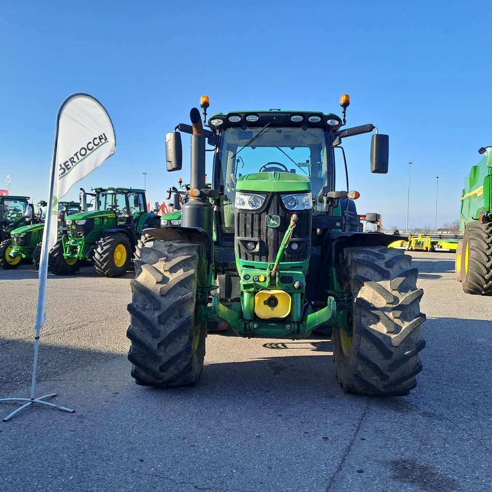 JOHN DEERE 6215R - Трактор: фото 2 JOHN DEERE 6215R - Трактор: фото 2