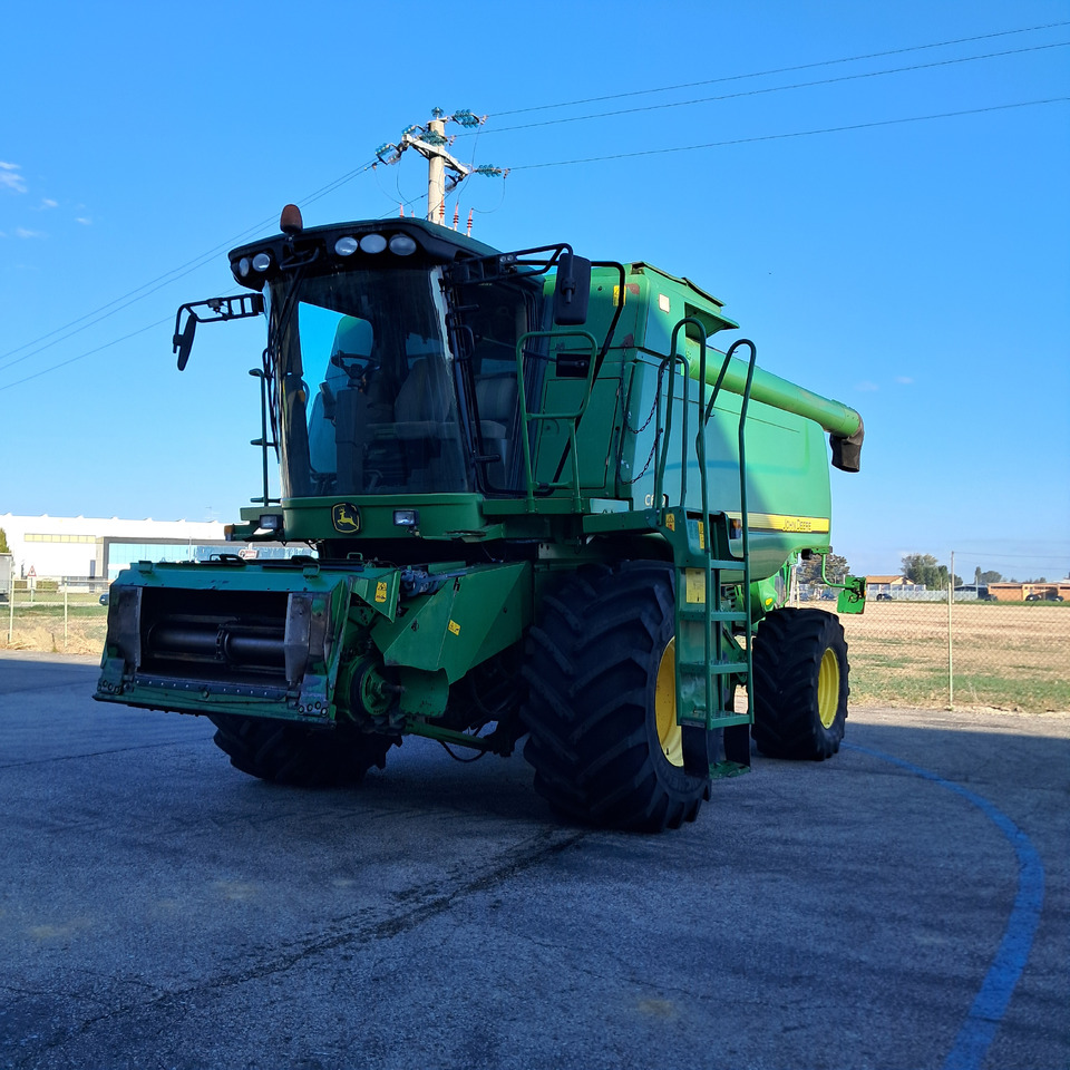 JOHN DEERE C670 - Зернозбиральний комбайн: фото 1 JOHN DEERE C670 - Зернозбиральний комбайн: фото 1