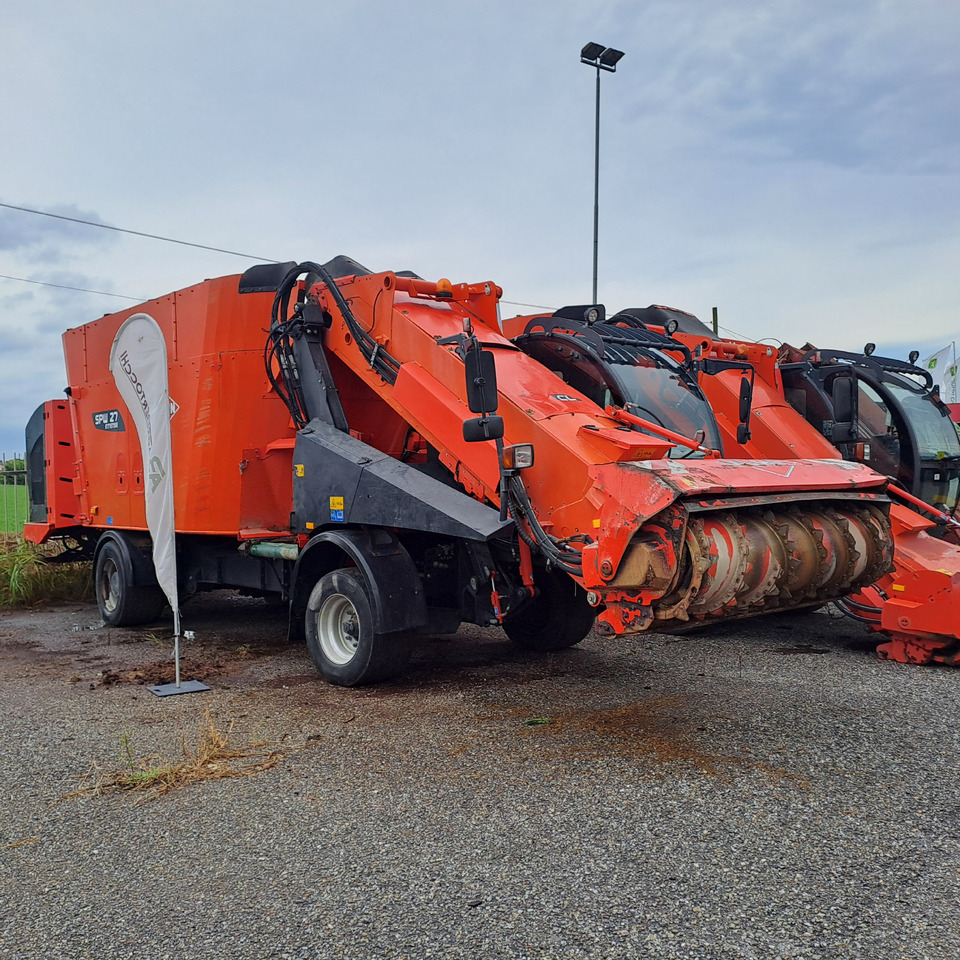 KUHN SPW 27 INTENSE - Кормороздавач: фото 1 KUHN SPW 27 INTENSE - Кормороздавач: фото 1