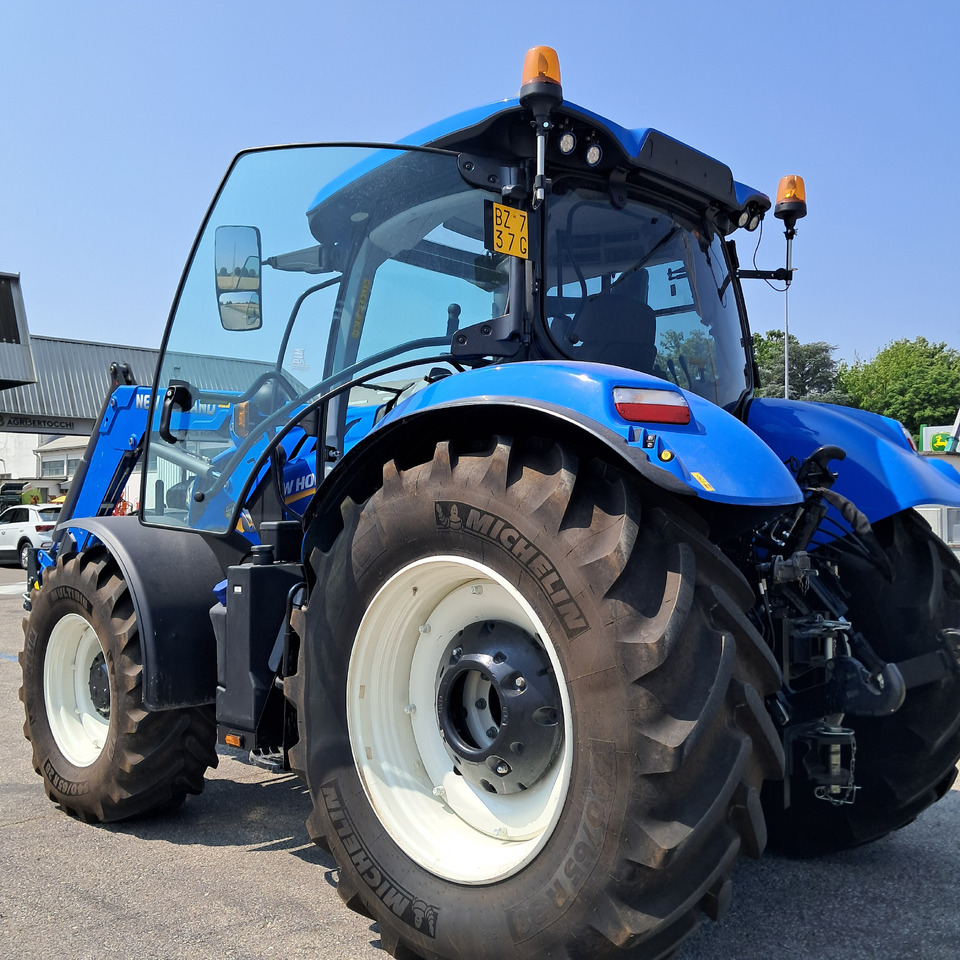 NEW HOLLAND T6 160 - Трактор: фото 3 NEW HOLLAND T6 160 - Трактор: фото 3