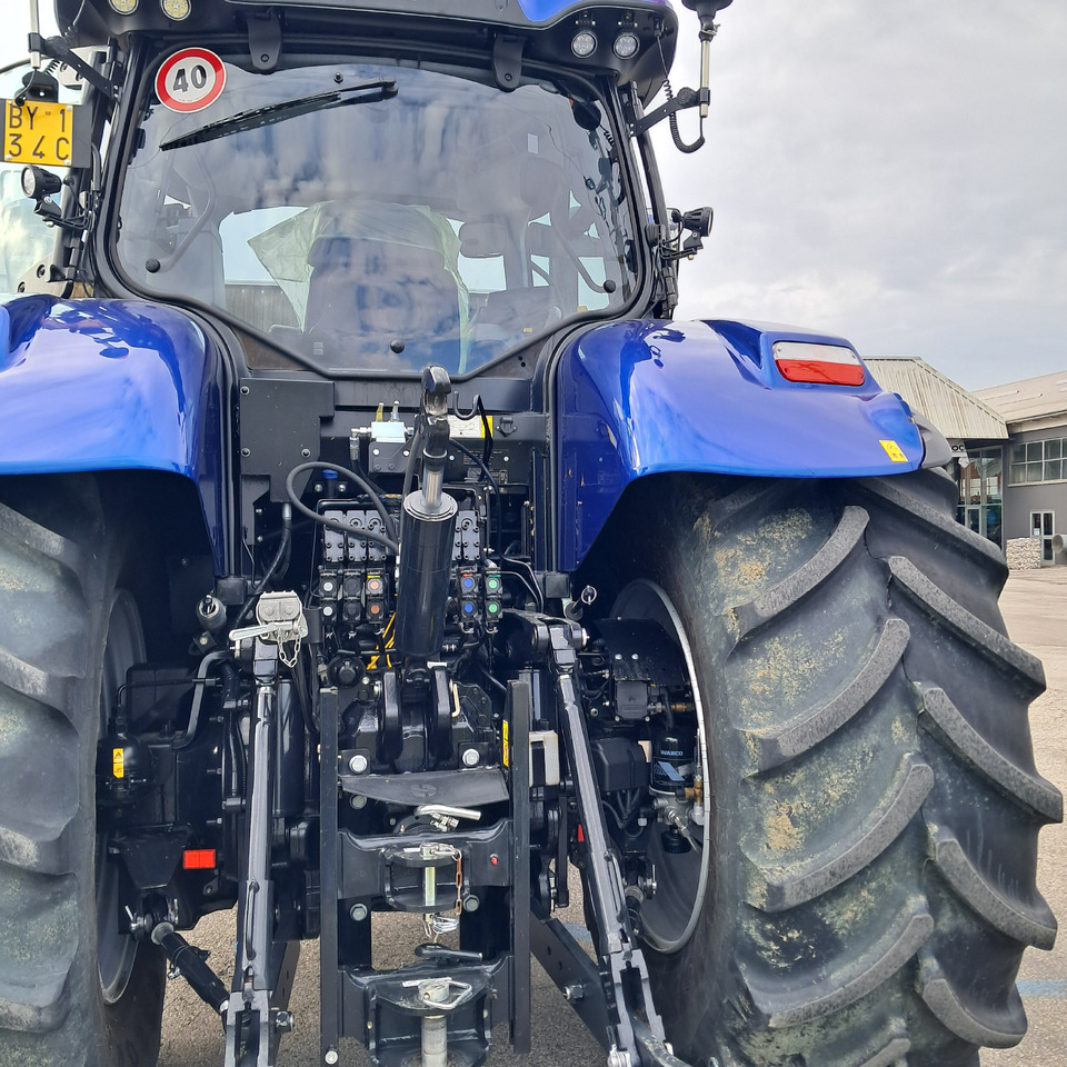 NEW HOLLAND T7 270 - Трактор: фото 4 NEW HOLLAND T7 270 - Трактор: фото 4