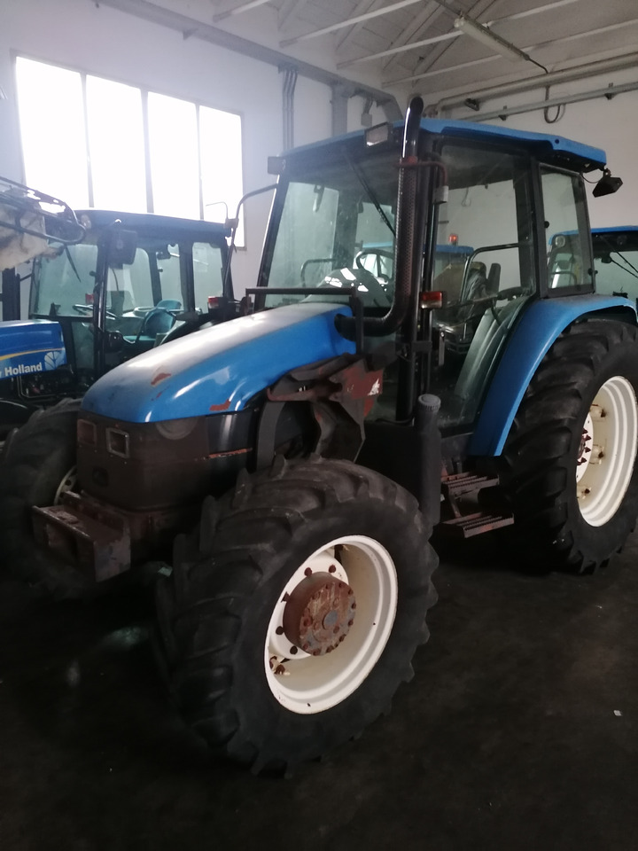 NEW HOLLAND TL 90 - Трактор: фото 2 NEW HOLLAND TL 90 - Трактор: фото 2
