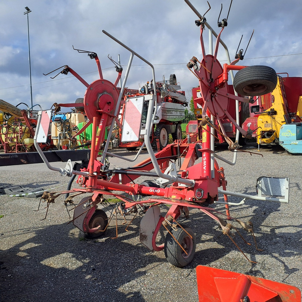 VOLTAFIENO  LELY STABILO 600 - Сіноворушилка: фото 3 VOLTAFIENO  LELY STABILO 600 - Сіноворушилка: фото 3