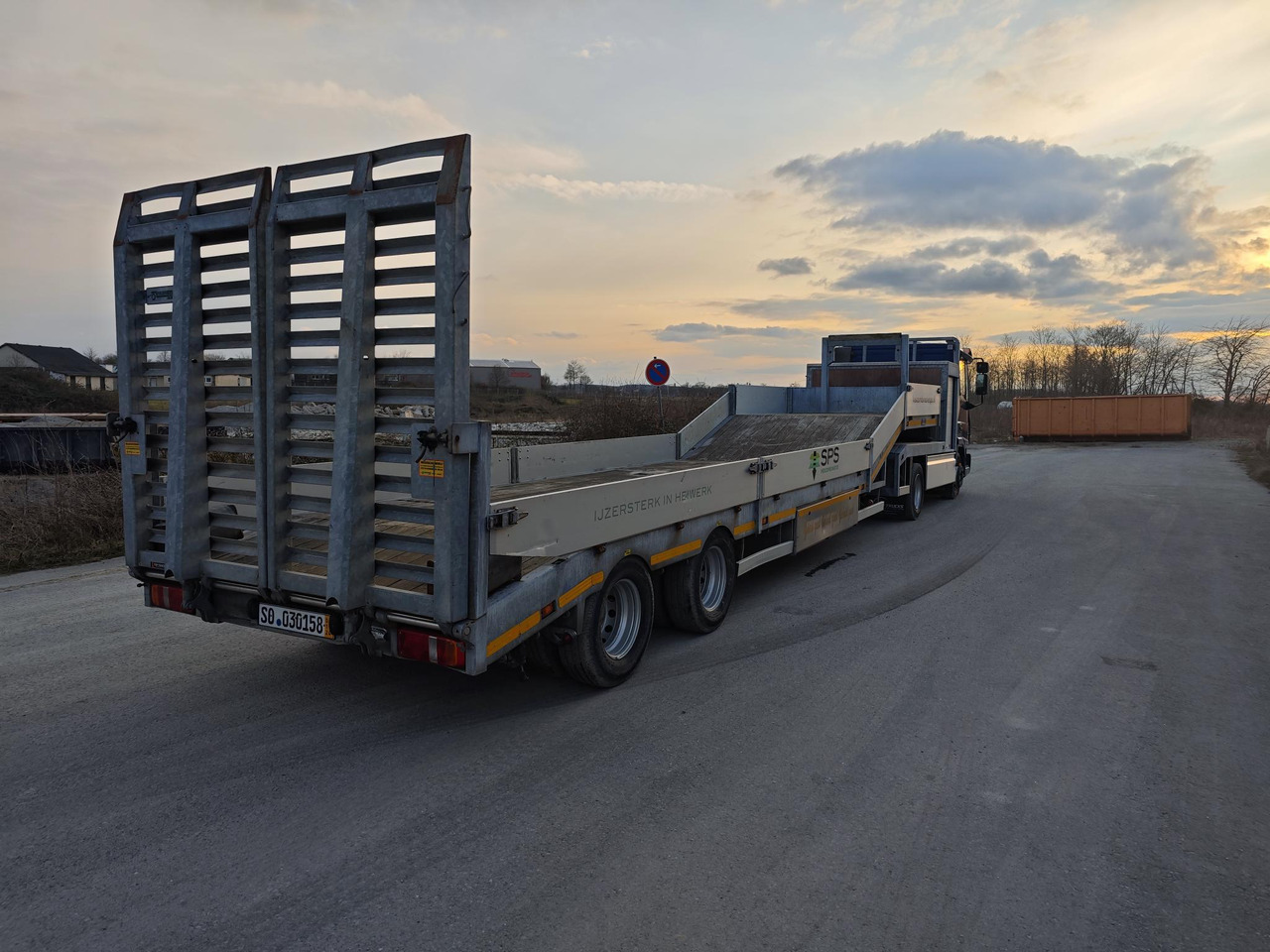 VELDHUIZEN P38-2 & Iveco Eurocargo 90E18 - Низькорамна платформа напівпричіп: фото 4 VELDHUIZEN P38-2 & Iveco Eurocargo 90E18 - Низькорамна платформа напівпричіп: фото 4