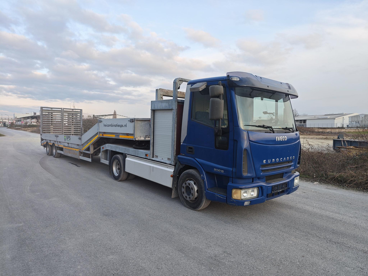 VELDHUIZEN P38-2 & Iveco Eurocargo 90E18 - Низькорамна платформа напівпричіп: фото 2 VELDHUIZEN P38-2 & Iveco Eurocargo 90E18 - Низькорамна платформа напівпричіп: фото 2
