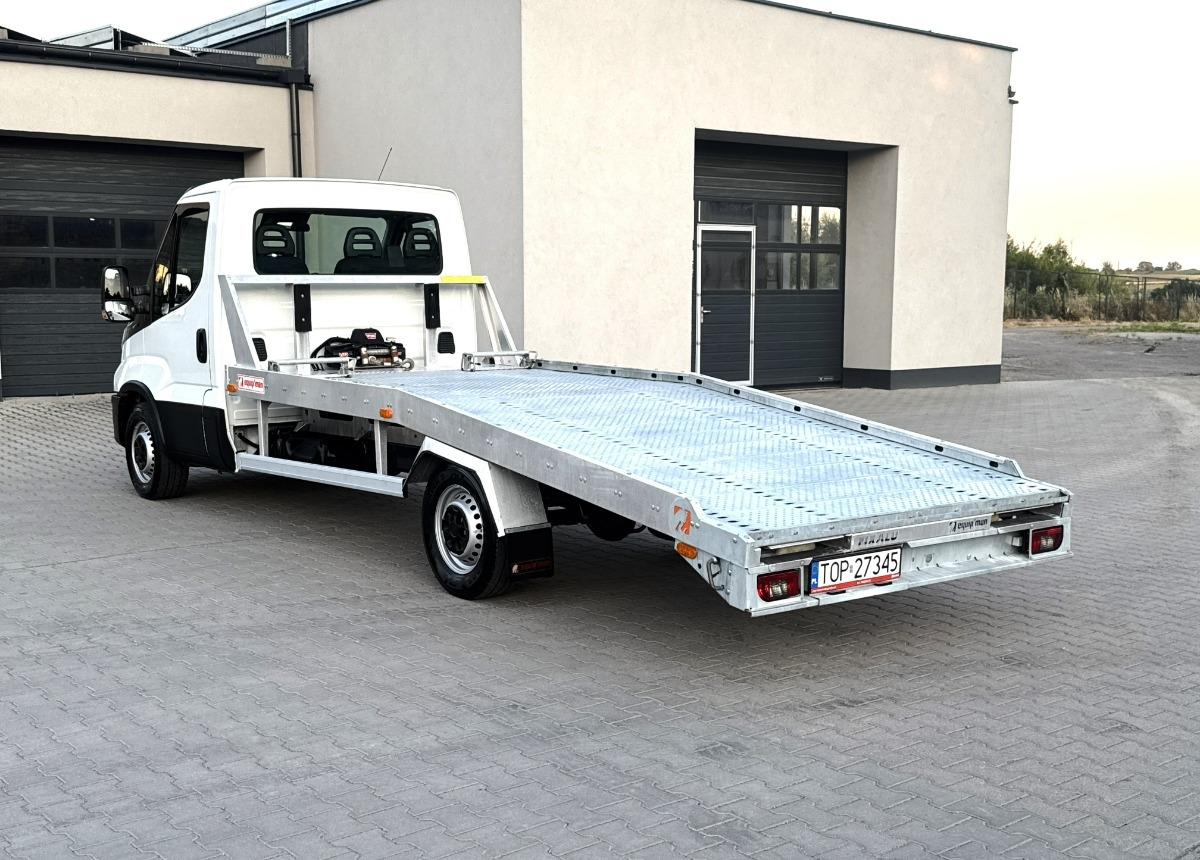 Iveco Daily 3.0 160KM Rok 2022 55 tys km przebiegu AUTOLAWETA Najazd laweta - Автовоз вантажівка: фото 4 Iveco Daily 3.0 160KM Rok 2022 55 tys km przebiegu AUTOLAWETA Najazd laweta - Автовоз вантажівка: фото 4