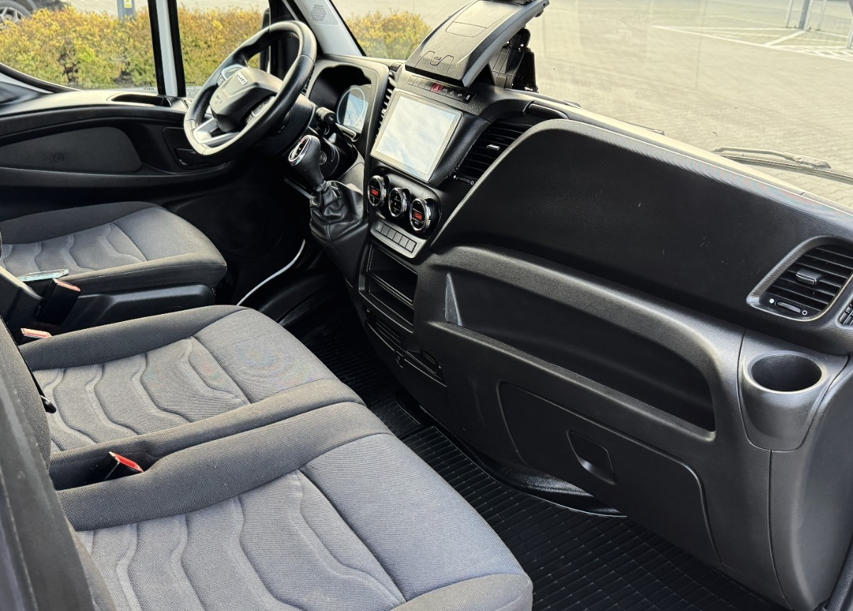 Iveco Daily L4H3 3.0 180KM Hi-matic LED KAMERA Bezwypadkowy Salon PL FV23 - Суцільнометалевий фургон: фото 5 Iveco Daily L4H3 3.0 180KM Hi-matic LED KAMERA Bezwypadkowy Salon PL FV23 - Суцільнометалевий фургон: фото 5