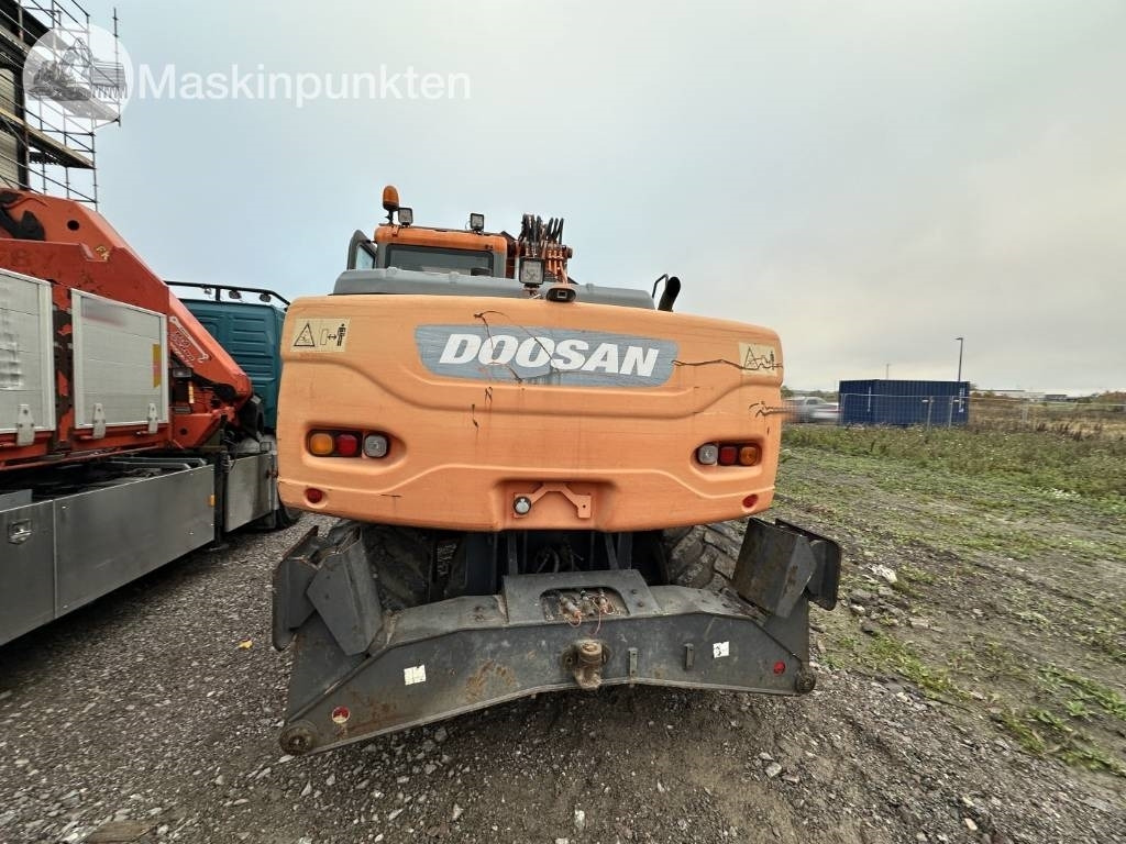 Doosan DX 140 W med vagn och redskap - Колісний екскаватор: фото 5 Doosan DX 140 W med vagn och redskap - Колісний екскаватор: фото 5