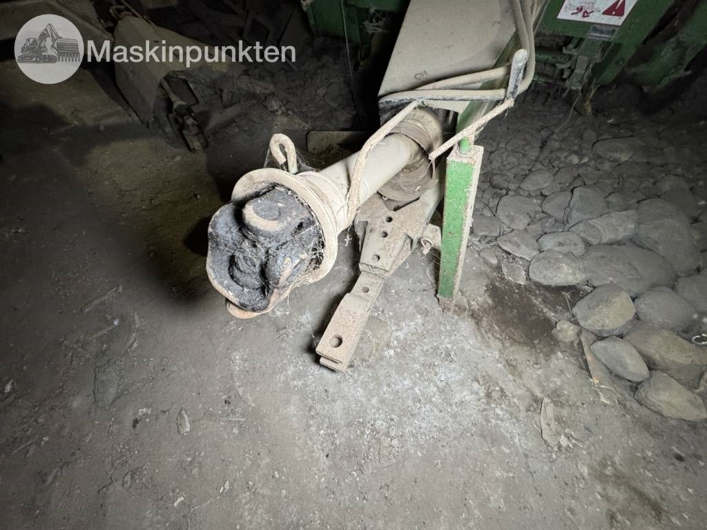 John Deere 545 - Прес-підбирач рулонний: фото 4 John Deere 545 - Прес-підбирач рулонний: фото 4