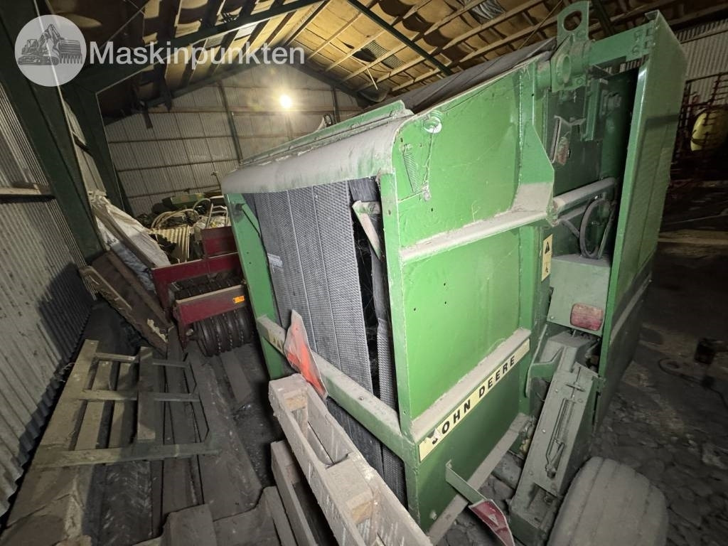 John Deere 545 - Прес-підбирач рулонний: фото 2 John Deere 545 - Прес-підбирач рулонний: фото 2