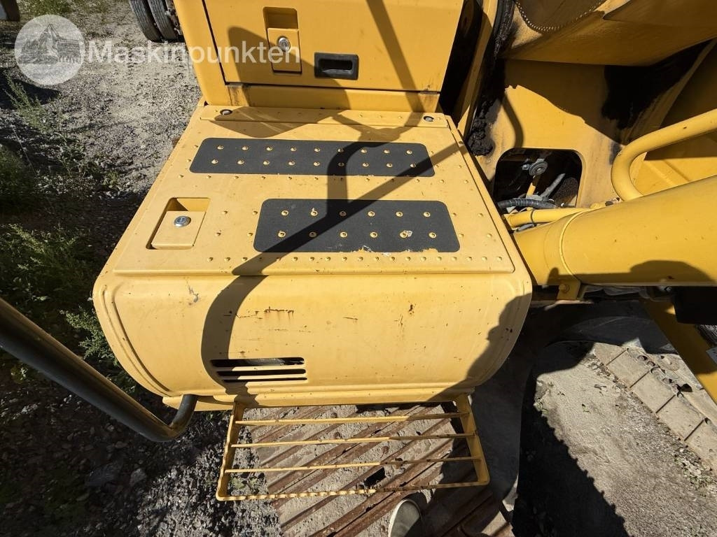 Гусеничний екскаватор Komatsu PC 210 LC-11: фото 43