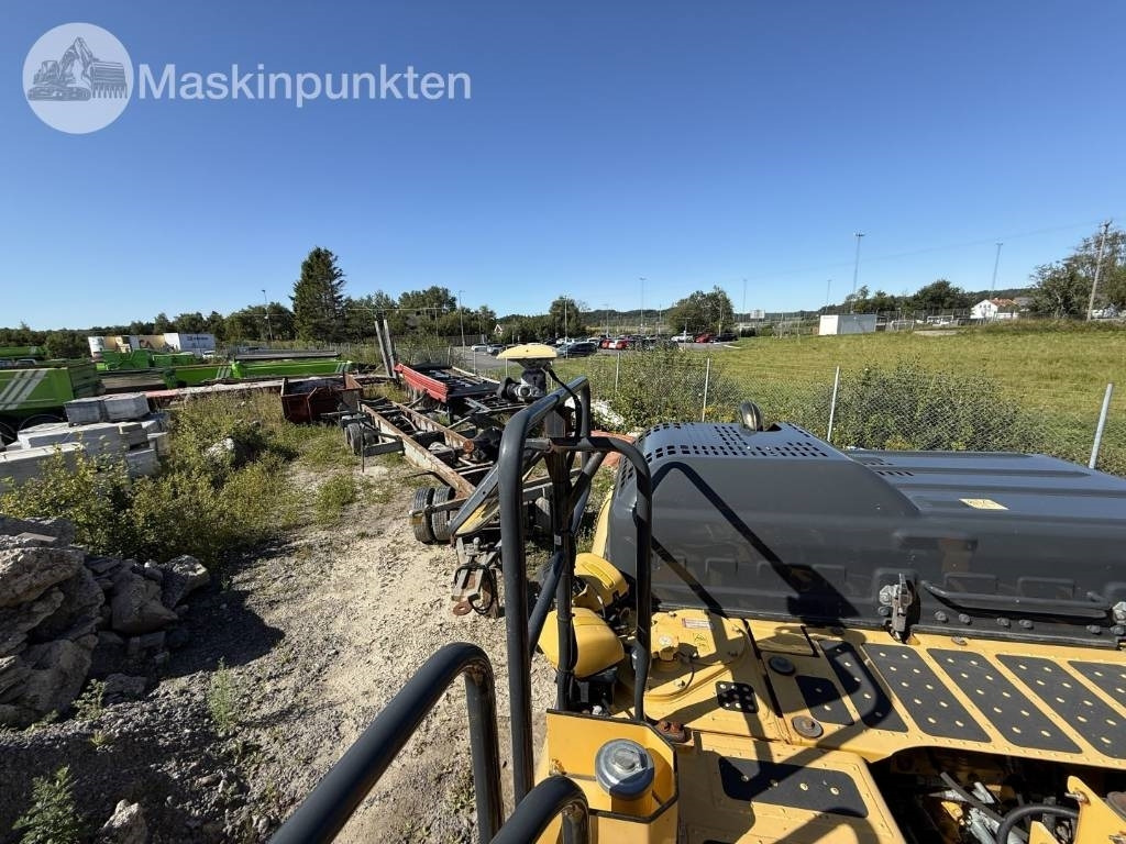 Гусеничний екскаватор Komatsu PC 210 LC-11: фото 46