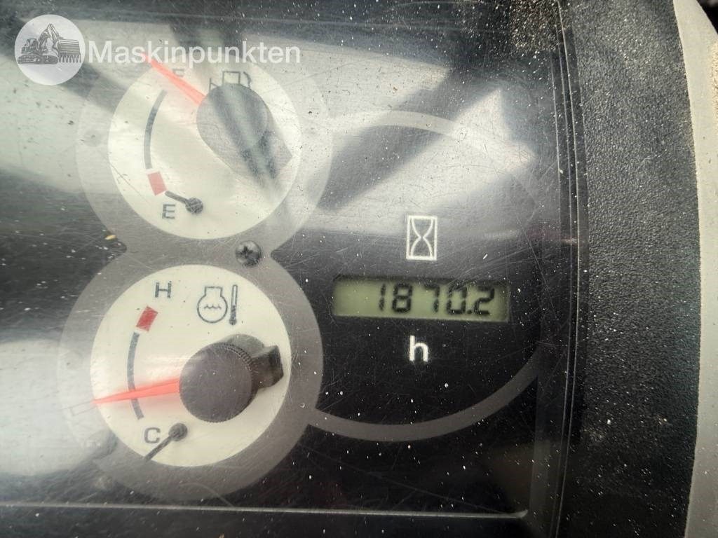 Міні-екскаватор Komatsu PC 26 MR-3: фото 14 Міні-екскаватор Komatsu PC 26 MR-3: фото 14