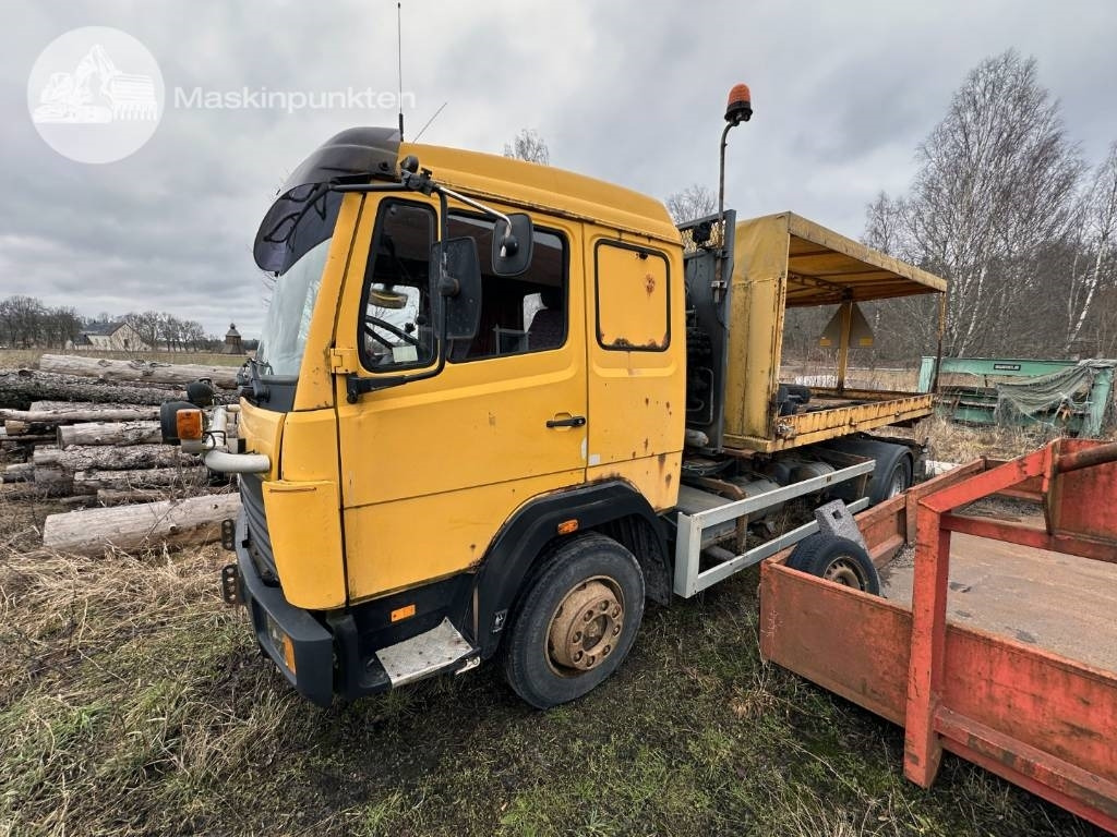 Mercedes-Benz 1117 L - Гаковий мультиліфт вантажівка: фото 2 Mercedes-Benz 1117 L - Гаковий мультиліфт вантажівка: фото 2
