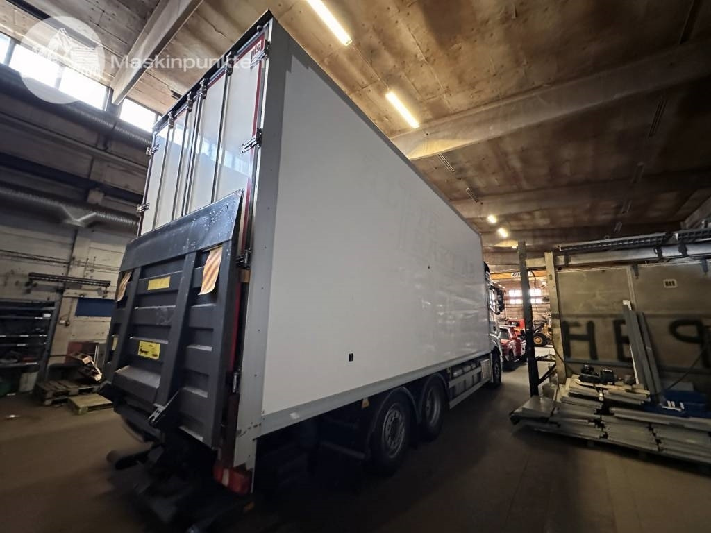 Mercedes-Benz Actros 2545 - Вантажівка з закритим кузовом: фото 4 Mercedes-Benz Actros 2545 - Вантажівка з закритим кузовом: фото 4