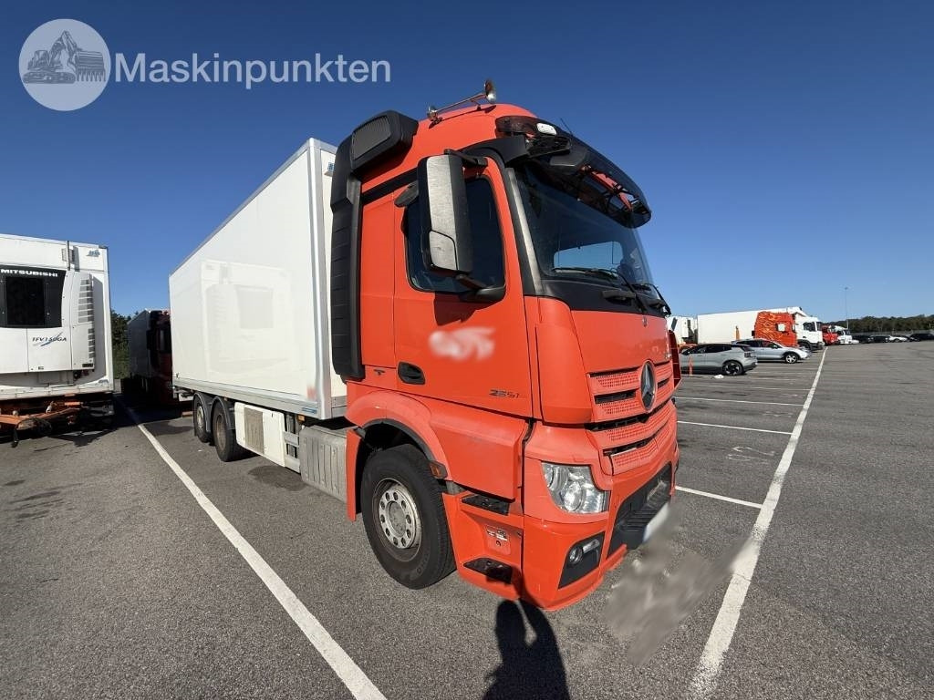 Mercedes-Benz Actros 2551 - Рефрижератор вантажівка: фото 3 Mercedes-Benz Actros 2551 - Рефрижератор вантажівка: фото 3