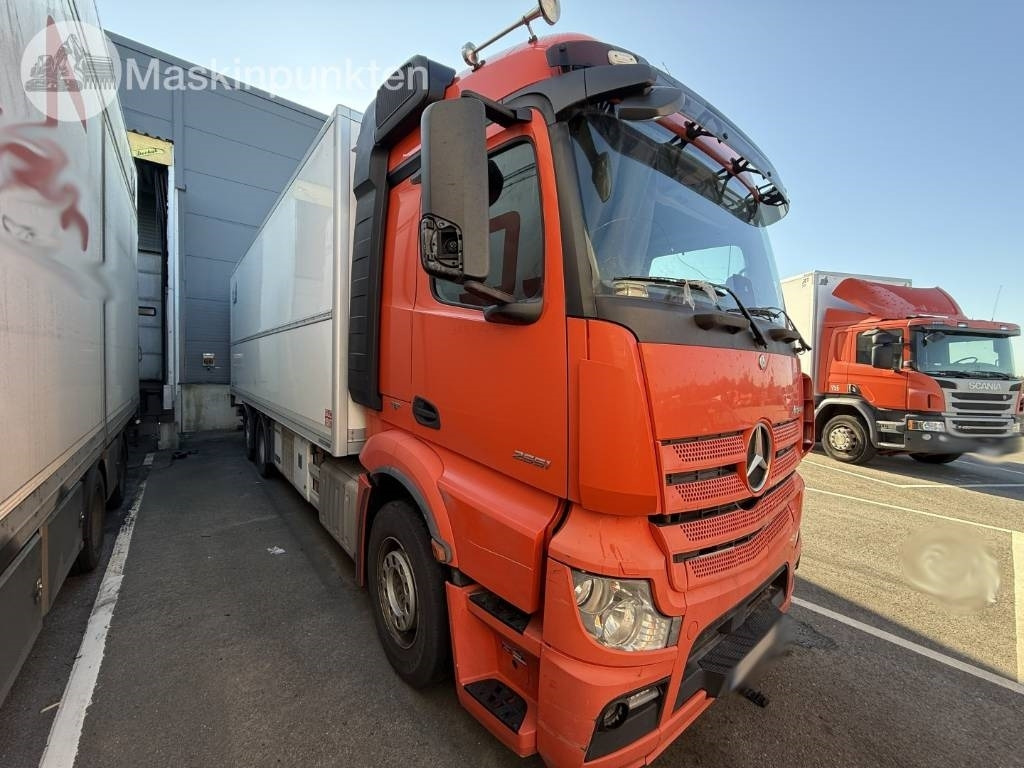 Mercedes-Benz Actros 2551 - Рефрижератор вантажівка: фото 3 Mercedes-Benz Actros 2551 - Рефрижератор вантажівка: фото 3