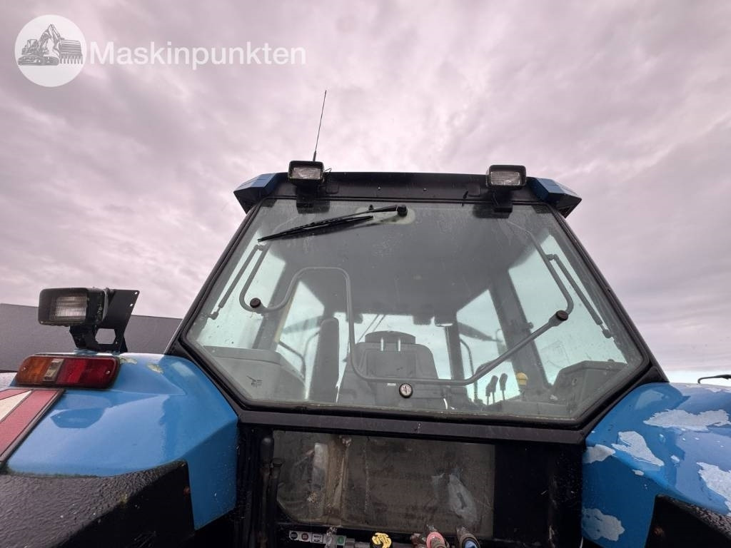 Трактор New Holland 8560: фото 21