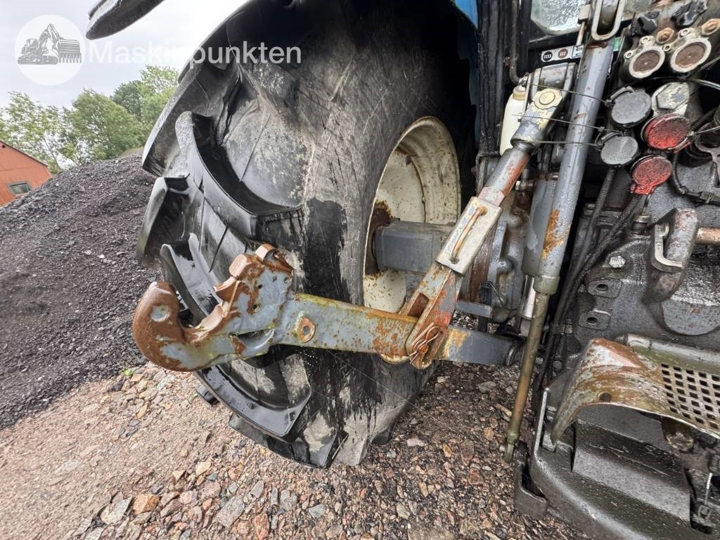 Трактор New Holland 8560: фото 7