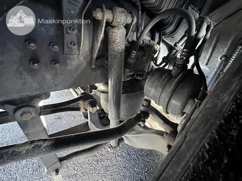 Вантажівка з закритим кузовом Scania P 250: фото 10