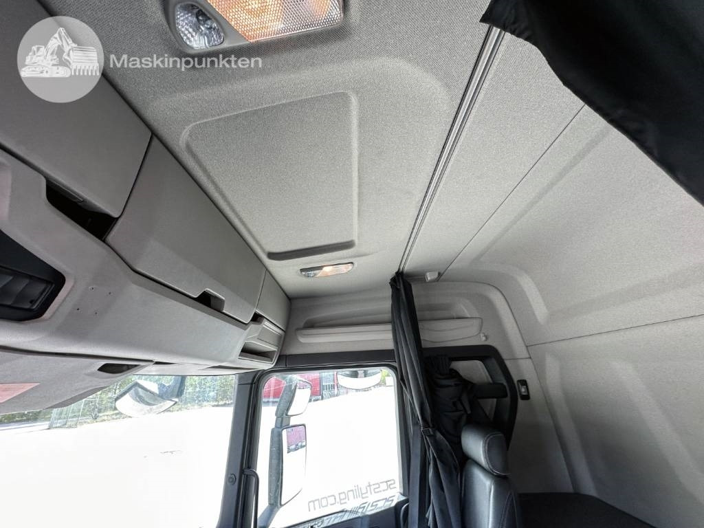 Вантажівка з закритим кузовом Scania R 520: фото 18